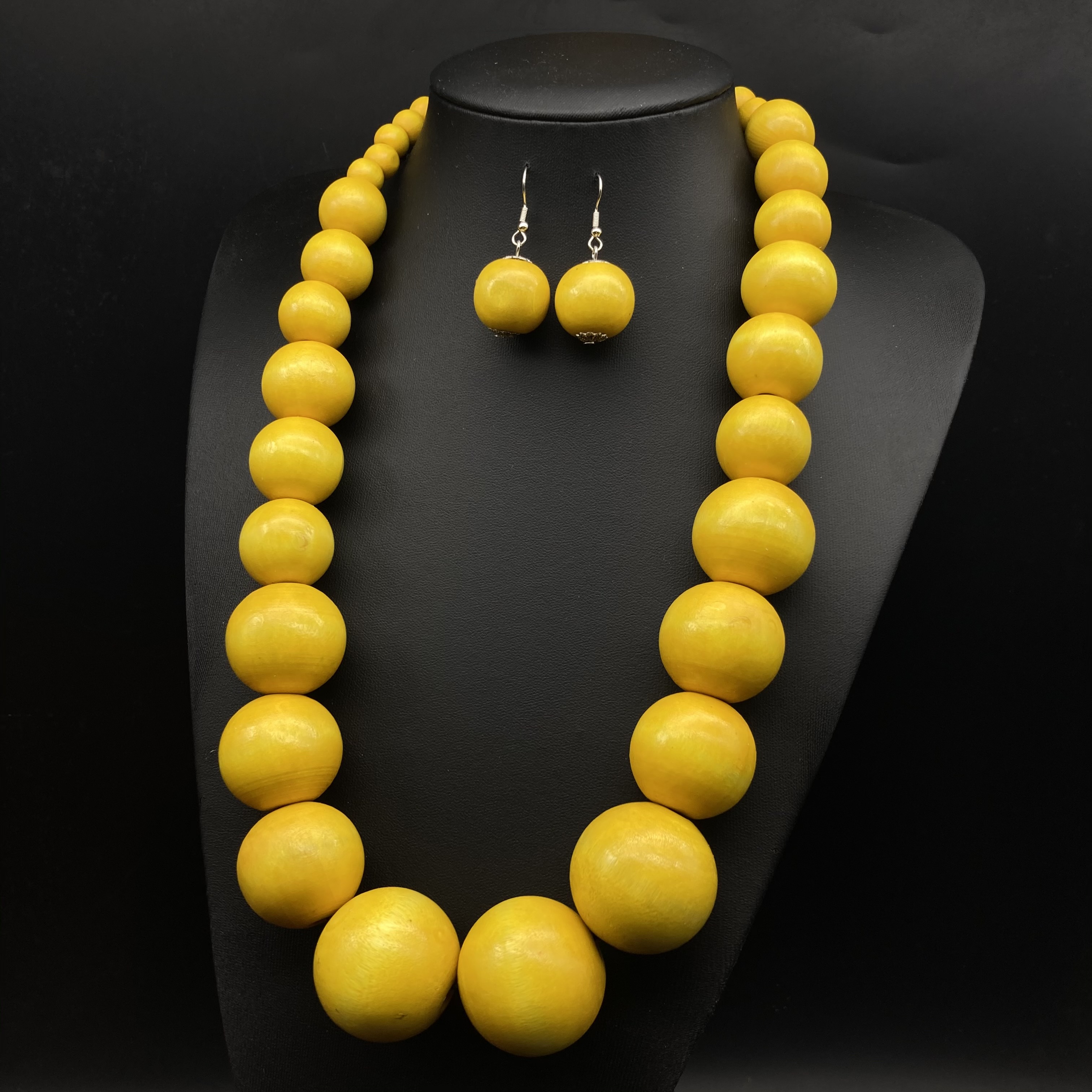 Retro Exaggerated Beach Round Wood Beaded Women's Jewelry Set display picture 3