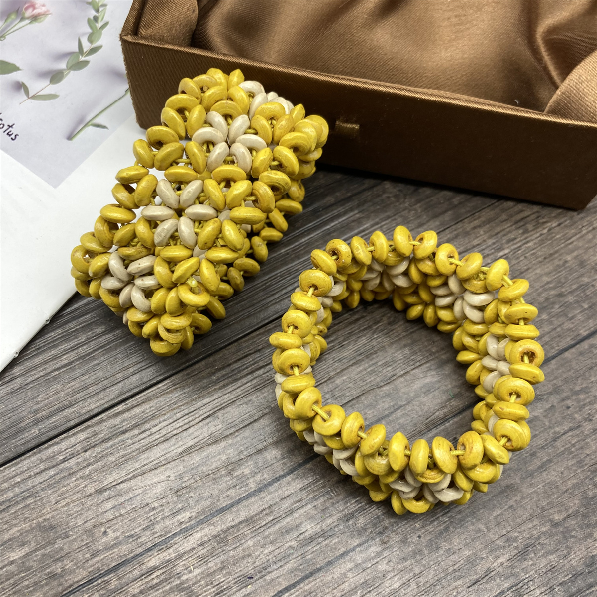 Basic Polka Dots Petal Alloy Wood Beaded Women's Bracelets display picture 11