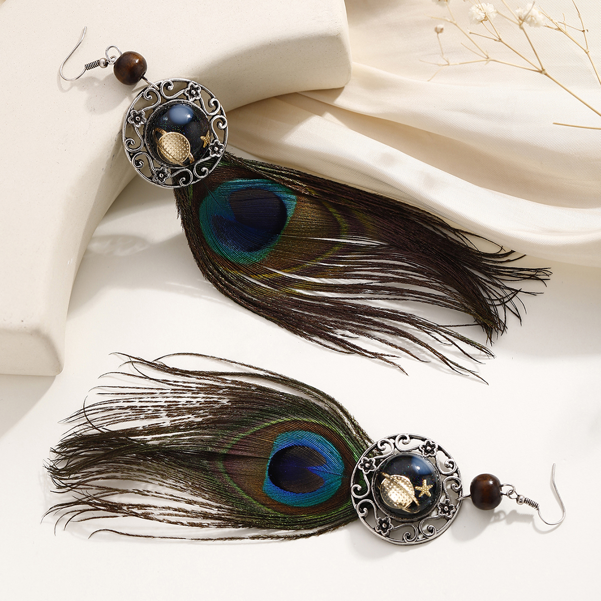 1 Pair Y2K Bohemian Beach Feather Inlay Feather Glass Silver Plated Drop Earrings display picture 6