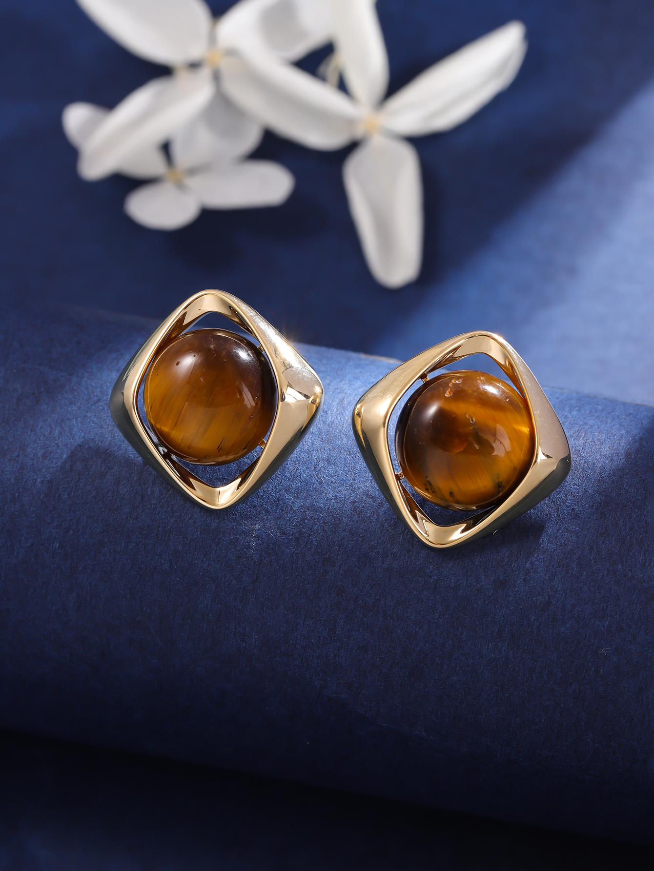 1 Pair Classic Style Solid Color Plating Inlay Artificial Crystal 18K Gold Plated Ear Studs display picture 4