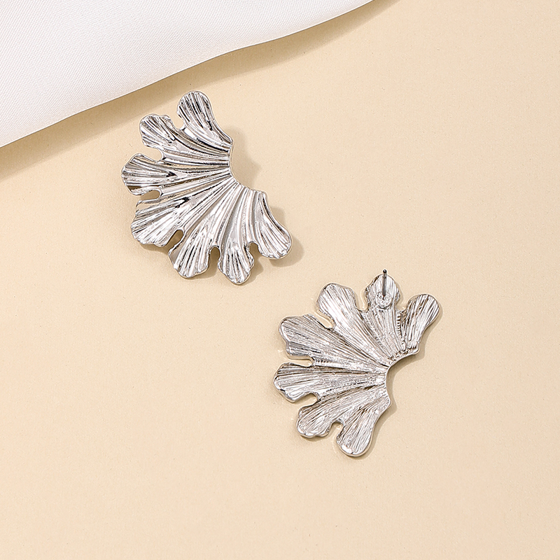 1 Piece Simple Style Classic Style Flower Irregular Zinc Alloy Ear Studs display picture 4