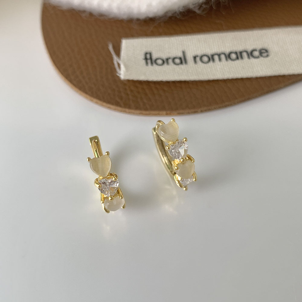 1 Pair Simple Style Classic Style Flower Plating Inlay Copper Zircon 18K Gold Plated Ear Studs display picture 1