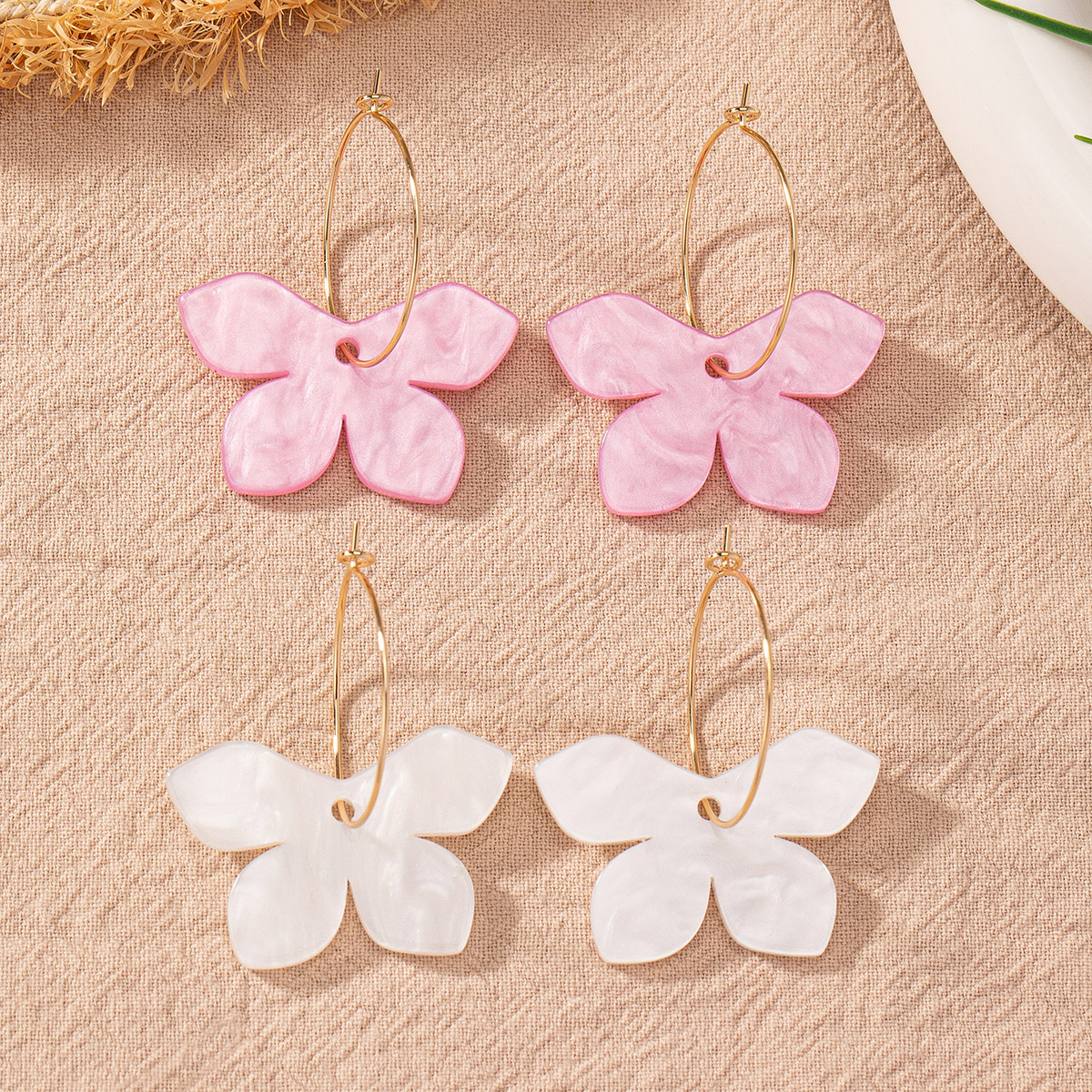 1 Pair Simple Style Classic Style Color Block Resin Copper Alloy Drop Earrings display picture 4