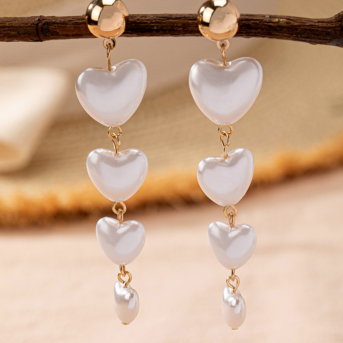 1 Pair Elegant Lady Modern Style Heart Shape Plastic Iron Drop Earrings display picture 1