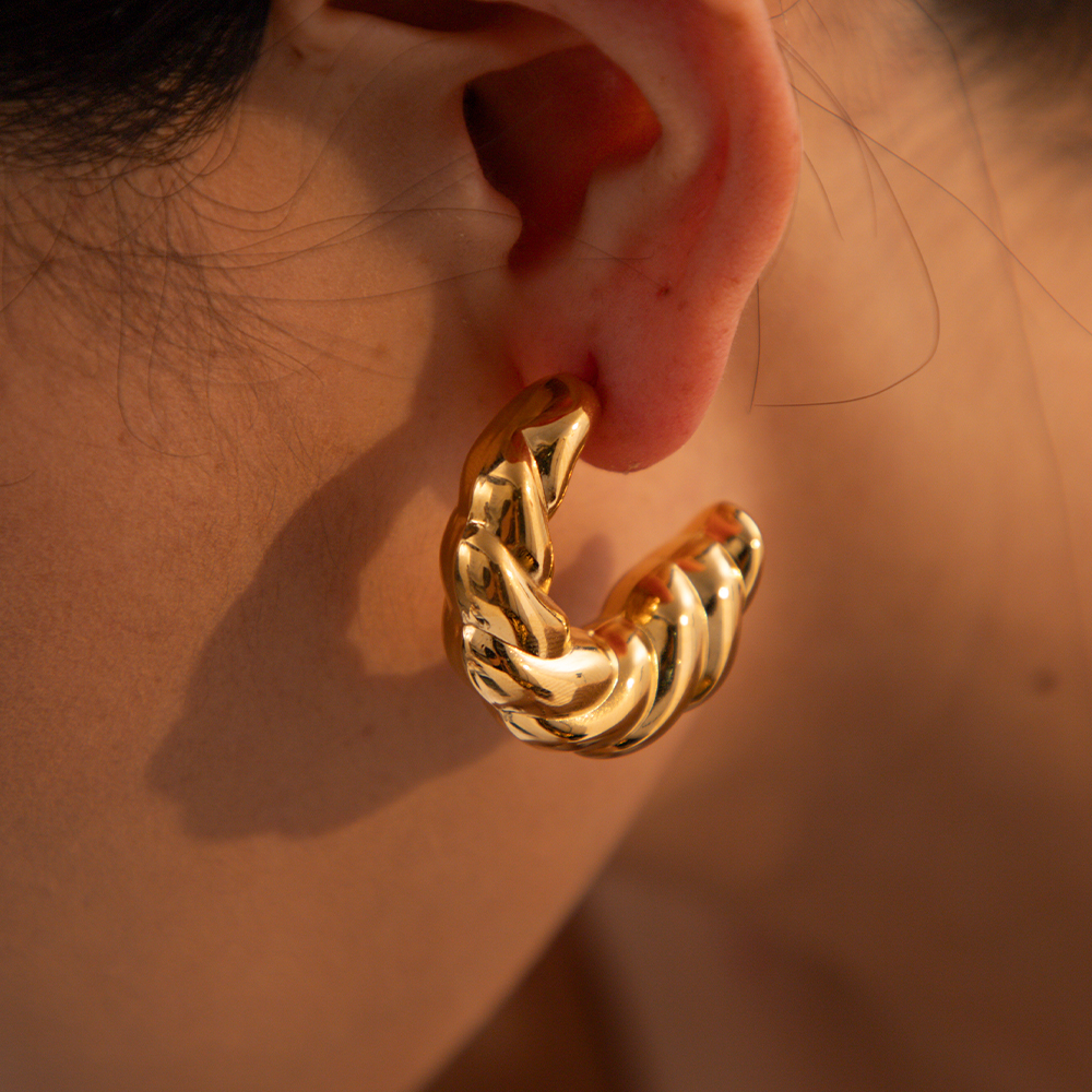 1 Pair Simple Style Classic Style Twist Plating 304 Stainless Steel 18K Gold Plated Ear Studs display picture 10