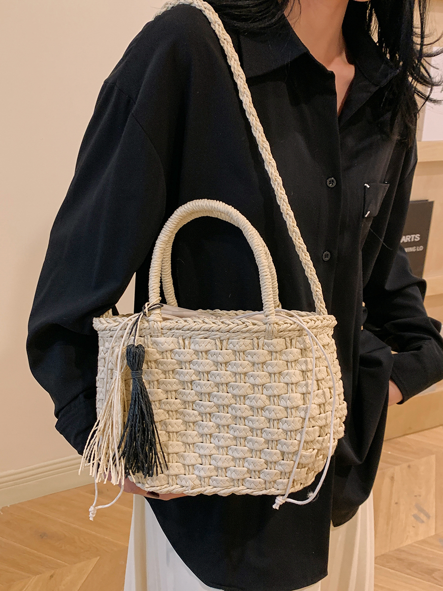 Women's Braid Solid Color Classic Style Weave Sewing Thread String Straw Bag display picture 1