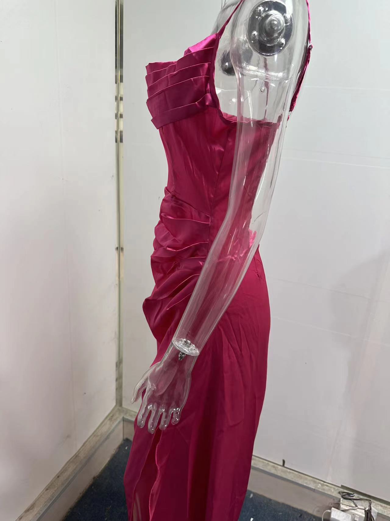 امرأة فستان بحزام جنسي رقبة على شكل V بلا أكمام اللون الصامد فستان طويل ماكسي اليومي تاريخ display picture 6