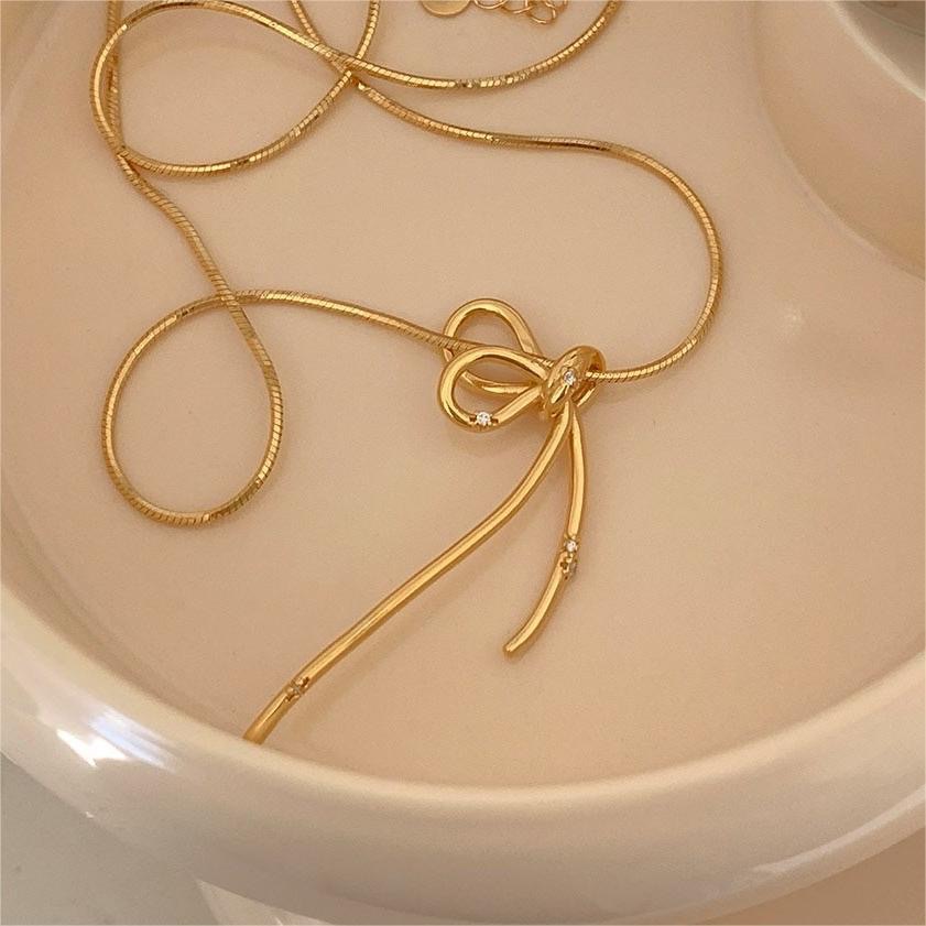 Sterling Silver Casual Chain Bow Knot Pendant Necklace display picture 8