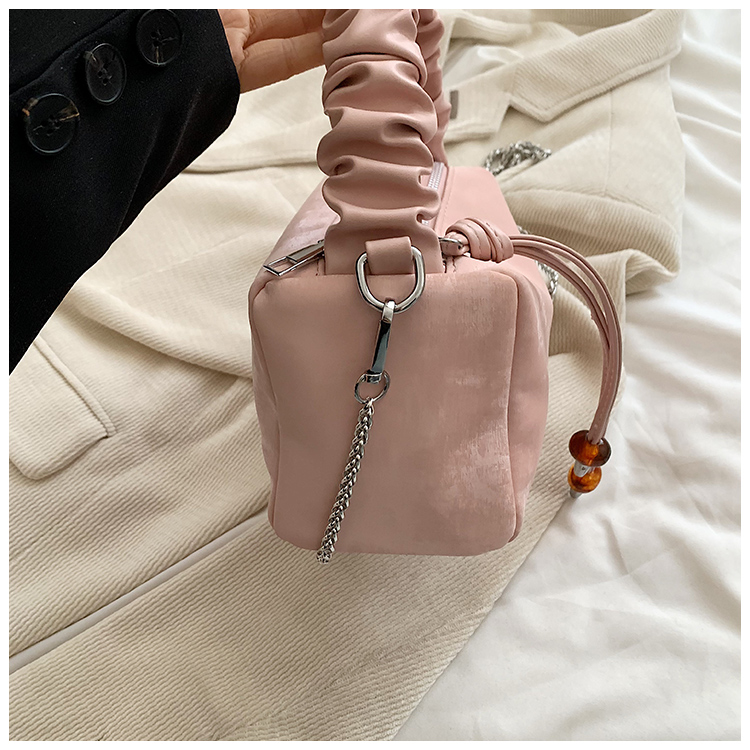 Women's Medium Pu Leather Solid Color Classic Style Streetwear Square Zipper Crossbody Bag display picture 6