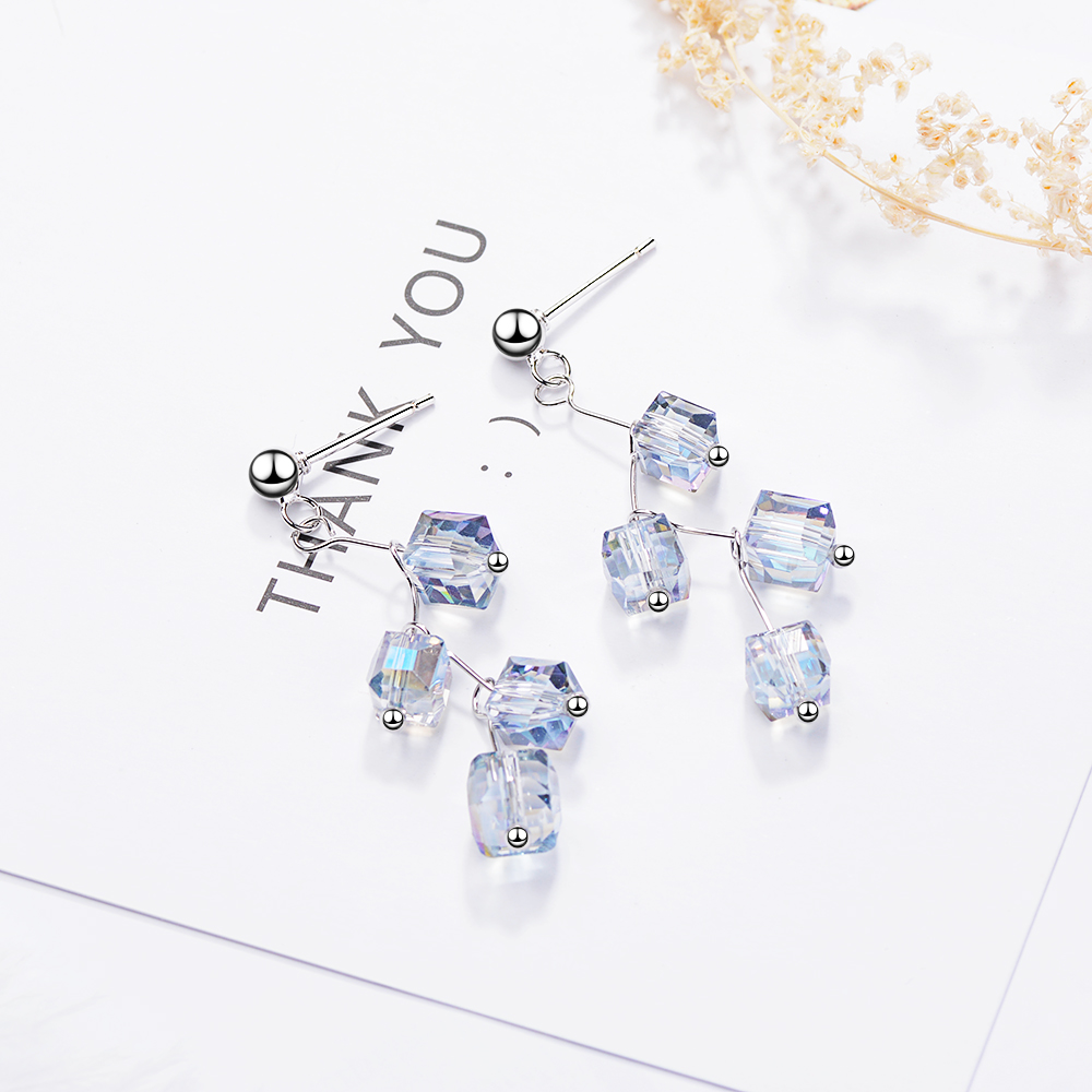 1 Pair Simple Style Classic Style Solid Color Inlay Copper Crystal Drop Earrings display picture 3
