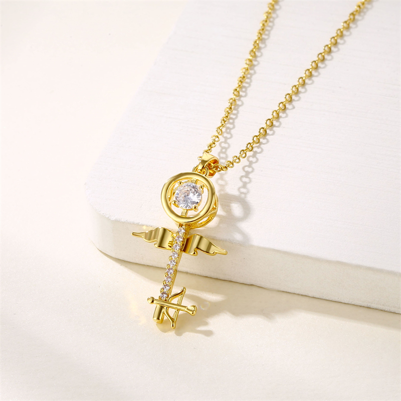 201 Stainless Steel Brass 18K Gold Plated Shiny Plating Inlay Key Zircon Pendant Necklace display picture 2