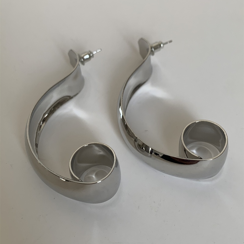 1 Paire Rétro Exagéré Énorme Couleur Unie Polissage Le Cuivre Plaqué Or Plaqué Argent Boucles D'oreilles display picture 7