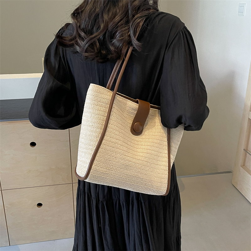 Femmes Tresser Couleur Unie Style Classique Tisser Fil À Coudre Fermeture Éclair Sac D'Épaule display picture 2