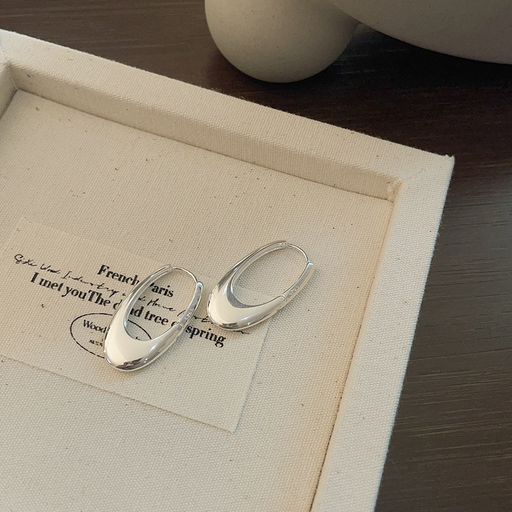 1 زوج أسلوب بسيط بيضاوي تصفيح الفضة الاسترليني ترصيع الأذن display picture 7