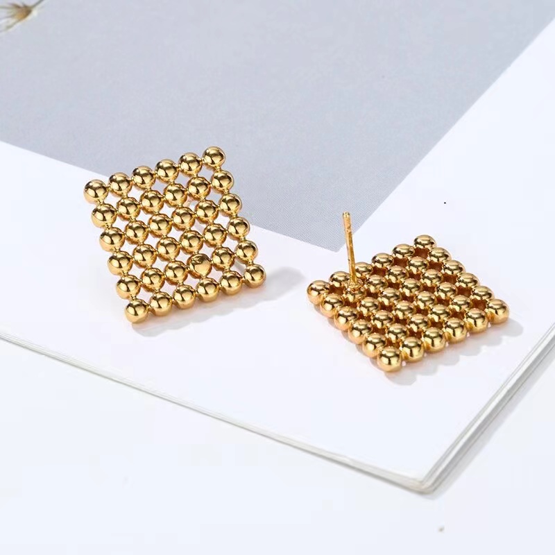 1 Pair Classical Argyle 201 Stainless Steel Gold Plated Ear Studs display picture 3