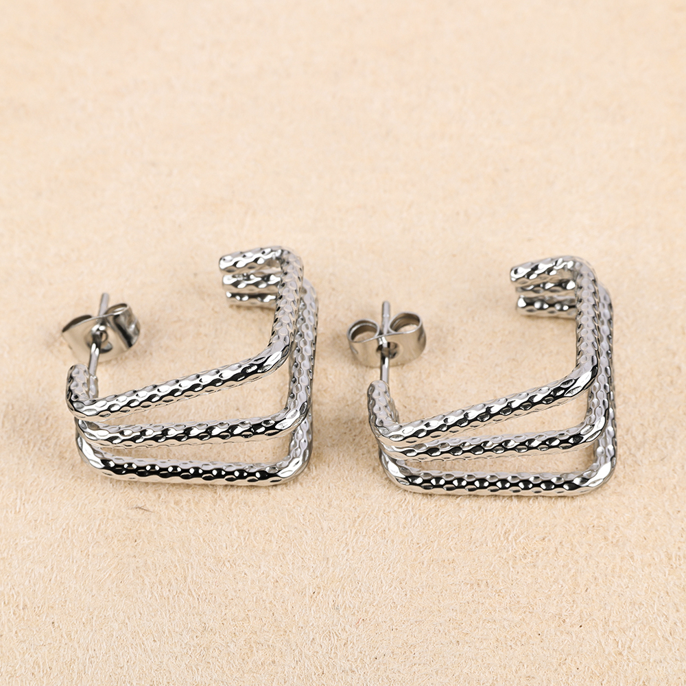 1 Pair Simple Style Geometric Polishing Hollow Out 201 Stainless Steel 18K Gold Plated Ear Studs display picture 31