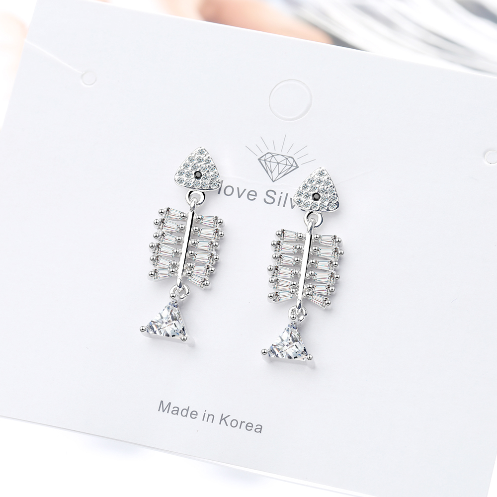 1 Pair IG Style Shiny Fish Bone Inlay Copper Zircon Drop Earrings display picture 4