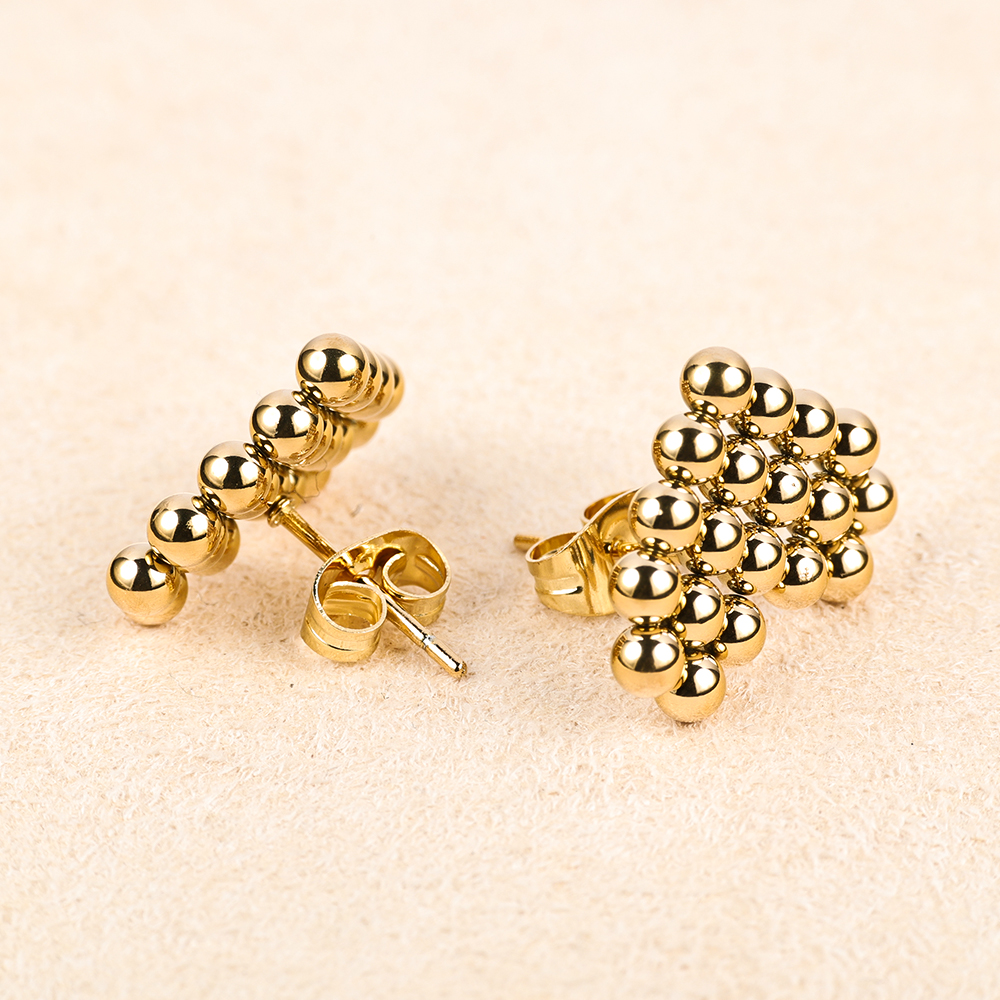 1 Pair Simple Style Geometric Polishing 201 Stainless Steel 18K Gold Plated Ear Studs display picture 11