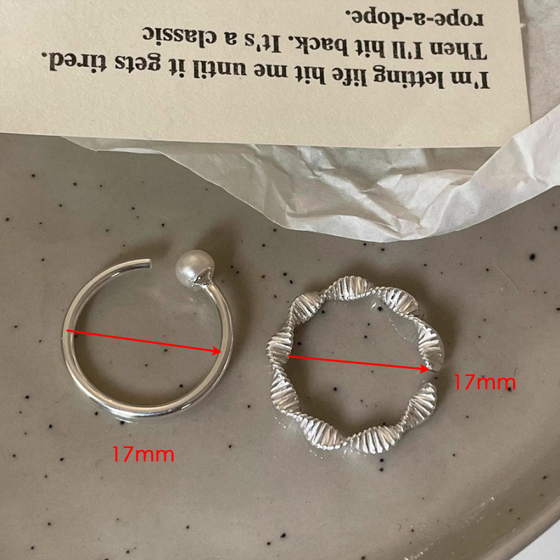 Großhandel Einfacher Stil Einfarbig Kupfer Inlay Versilbert Perle Ringe display picture 6