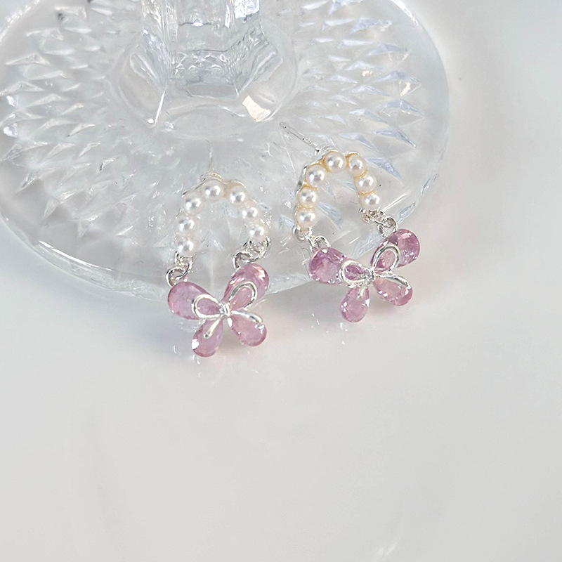 1 Pair Cute Lady Sweet Heart Shape Butterfly Inlay Artificial Pearl Copper Zircon Ear Studs display picture 3