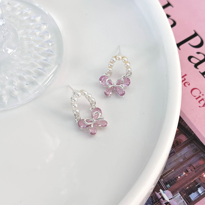 1 Pair Cute Lady Sweet Heart Shape Butterfly Inlay Artificial Pearl Copper Zircon Ear Studs display picture 19
