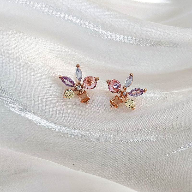 1 Pair Basic Modern Style Classic Style Flower Inlay Copper Zircon Ear Studs display picture 9