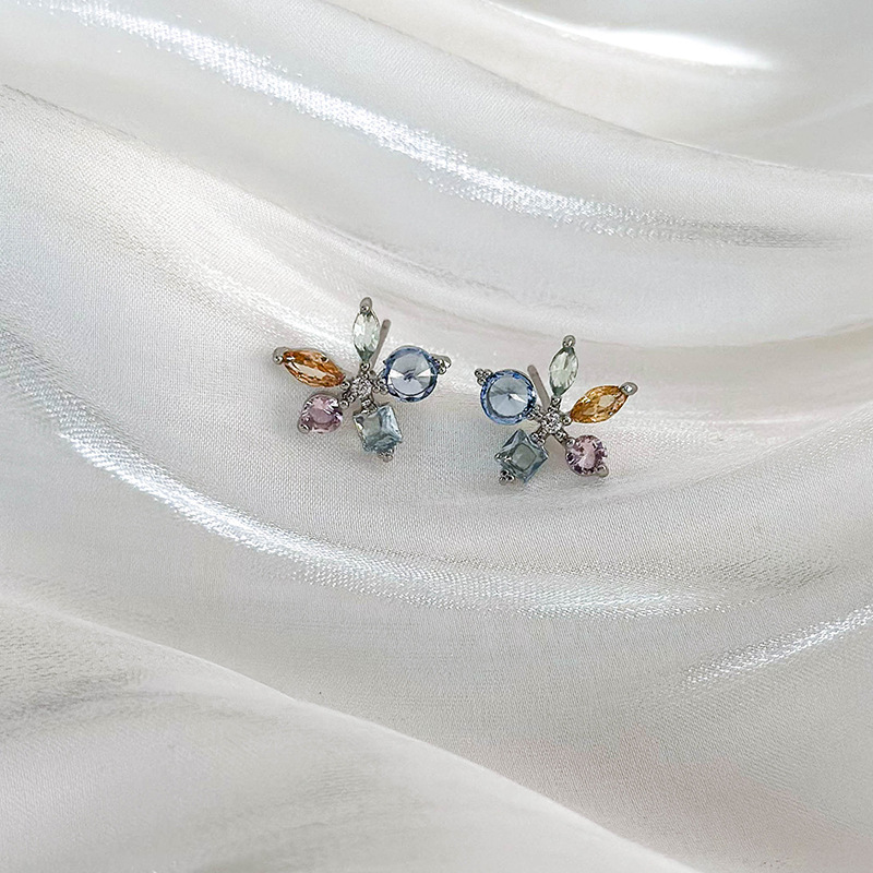 1 Pair Basic Modern Style Classic Style Flower Inlay Copper Zircon Ear Studs display picture 2