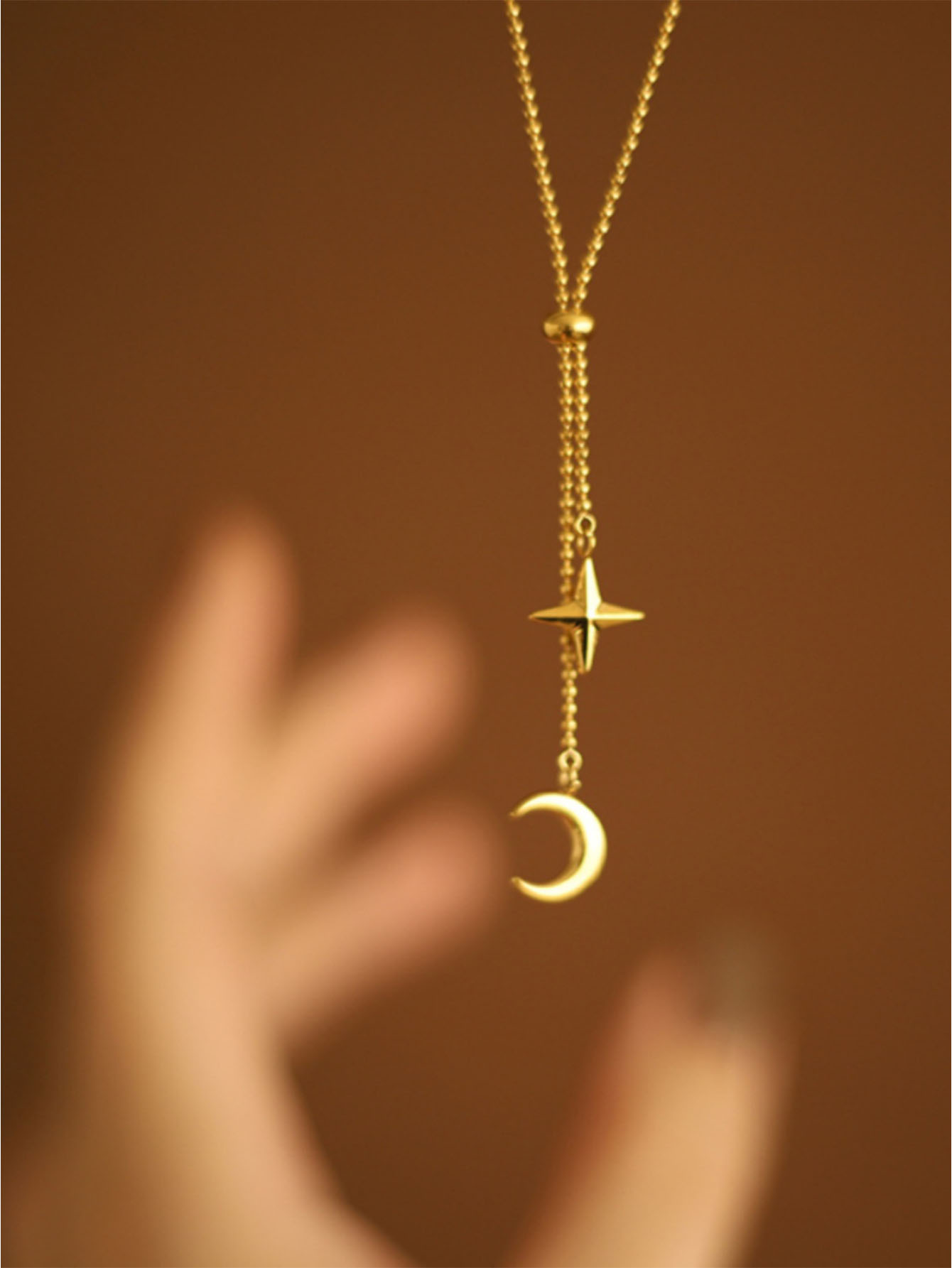 Edelstahl 304 18 Karat Vergoldet Französische Art Romantisch Quaste Stern Mond Halskette Mit Anhänger display picture 3