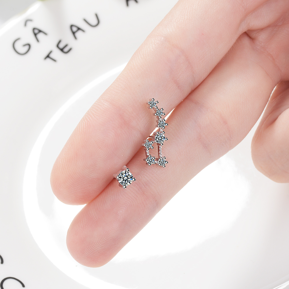 1 Piece Simple Style Shiny Star Asymmetrical Inlay Copper Zircon White Gold Plated Ear Studs display picture 5