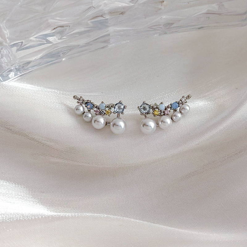 1 Paar IG-Stil Elegant Dame Geometrisch Krone Inlay Künstliche Perle Kupfer Zirkon Ohrstecker display picture 10