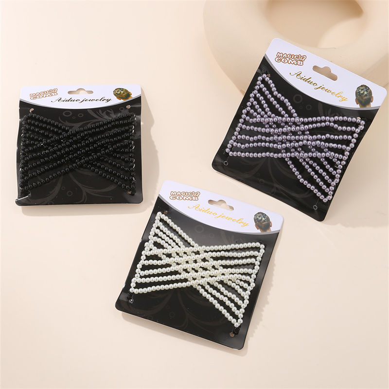 Women's Casual Simple Style Round Artificial Pearl Plastic Resin Beaded Insert Comb display picture 4