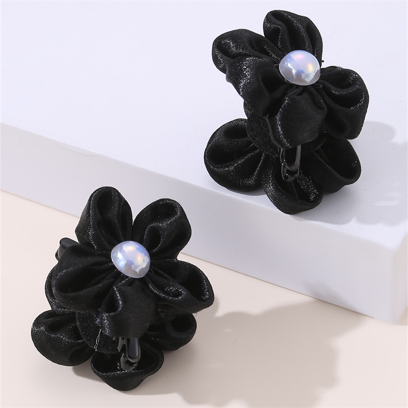 Women's Cute Flower Artificial Pearl Cloth Hair Claws display picture 4