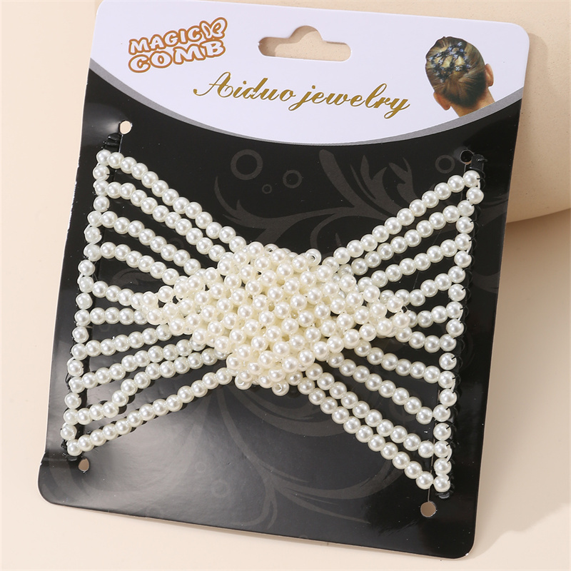 Women's IG Style Fairy Style Simple Style Solid Color Artificial Pearl Plastic Resin Beaded Insert Comb display picture 4