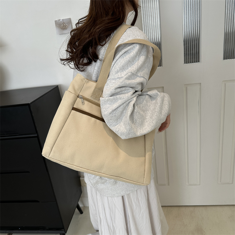 Women's Large Canvas Solid Color Basic Square Zipper Tote Bag display picture 8