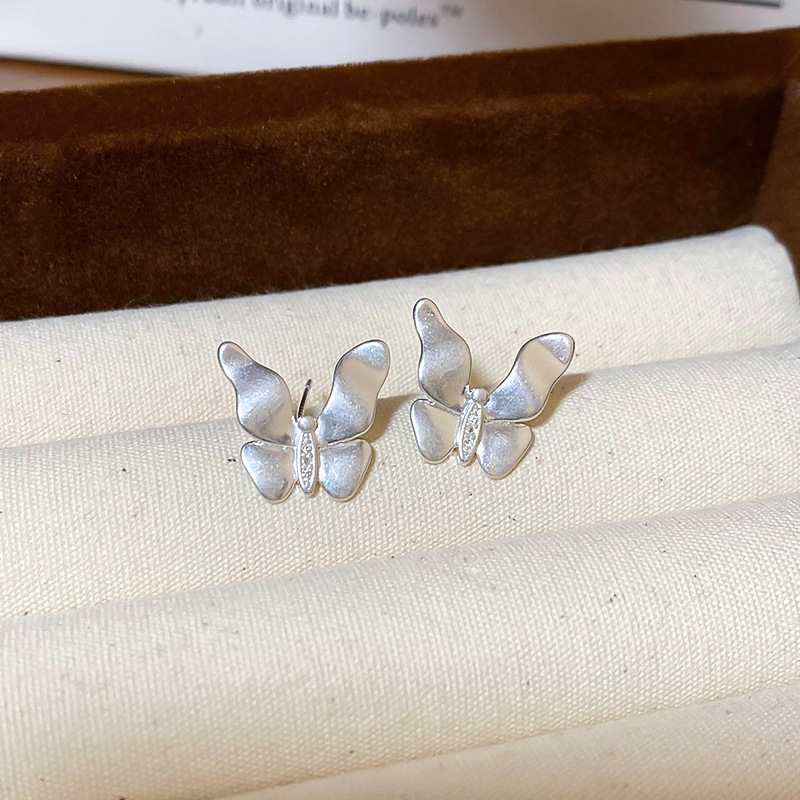1 Pair Elegant Lady Classic Style Butterfly Copper Ear Studs display picture 8