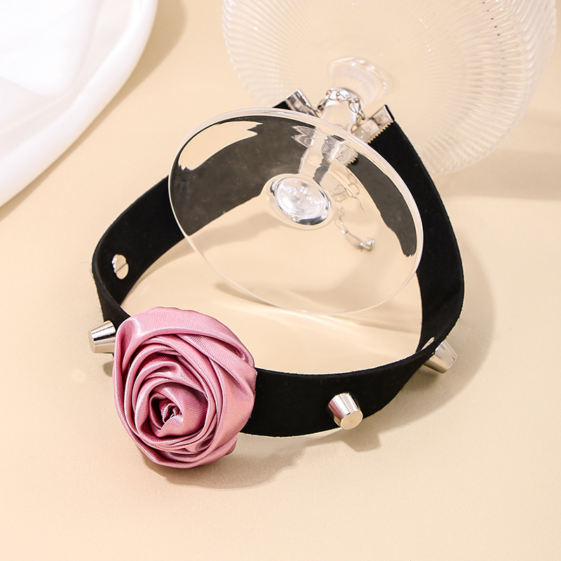 Großhandel Schmuck Einfacher Stil Klassischer Stil Rose Tuch Halsband display picture 4