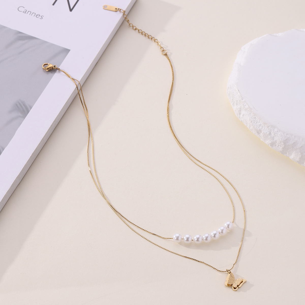 Elegant Lady Classic Style Butterfly Imitation Pearl Plating 18K Gold Plated Women's Double Layer Necklaces display picture 4