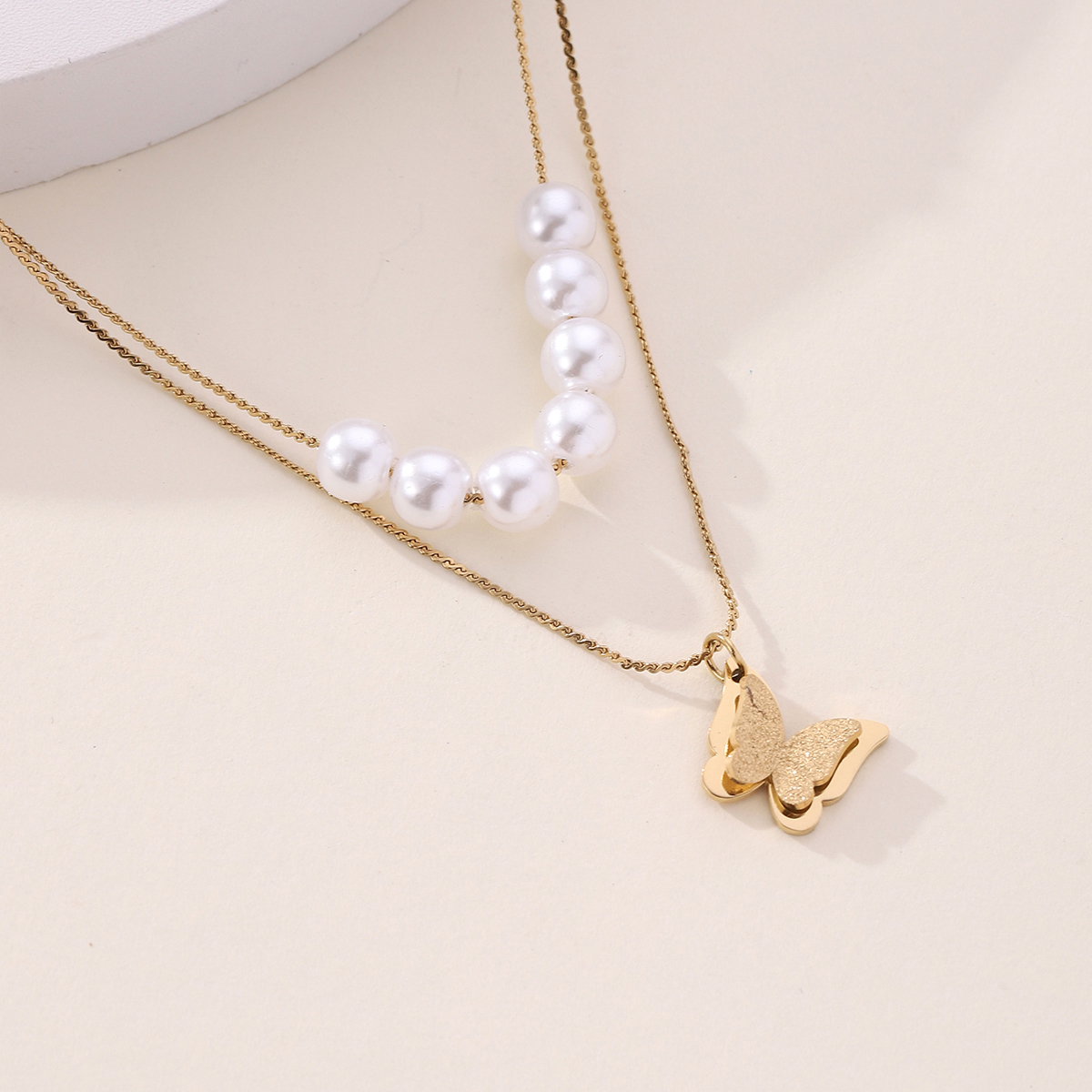 Elegant Lady Classic Style Butterfly Imitation Pearl Plating 18K Gold Plated Women's Double Layer Necklaces display picture 2