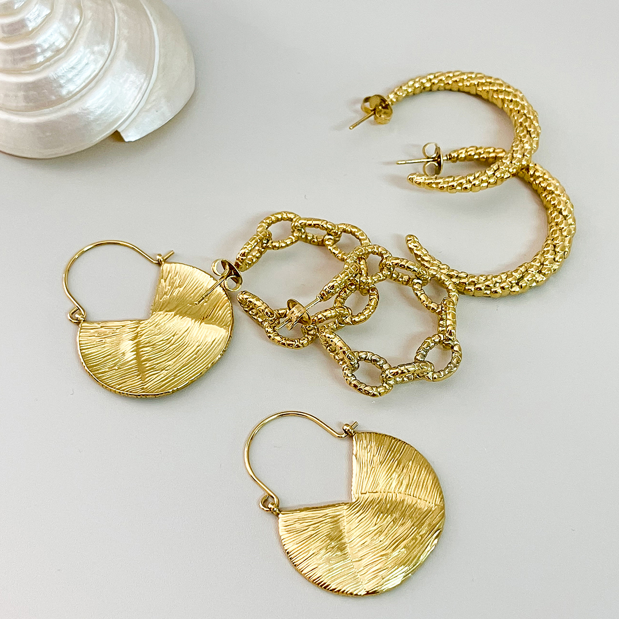 1 Pair Cute Modern Style C Shape Round Sector Patchwork Plating Three-dimensional 304 Stainless Steel Gold Plated Earrings display picture 1