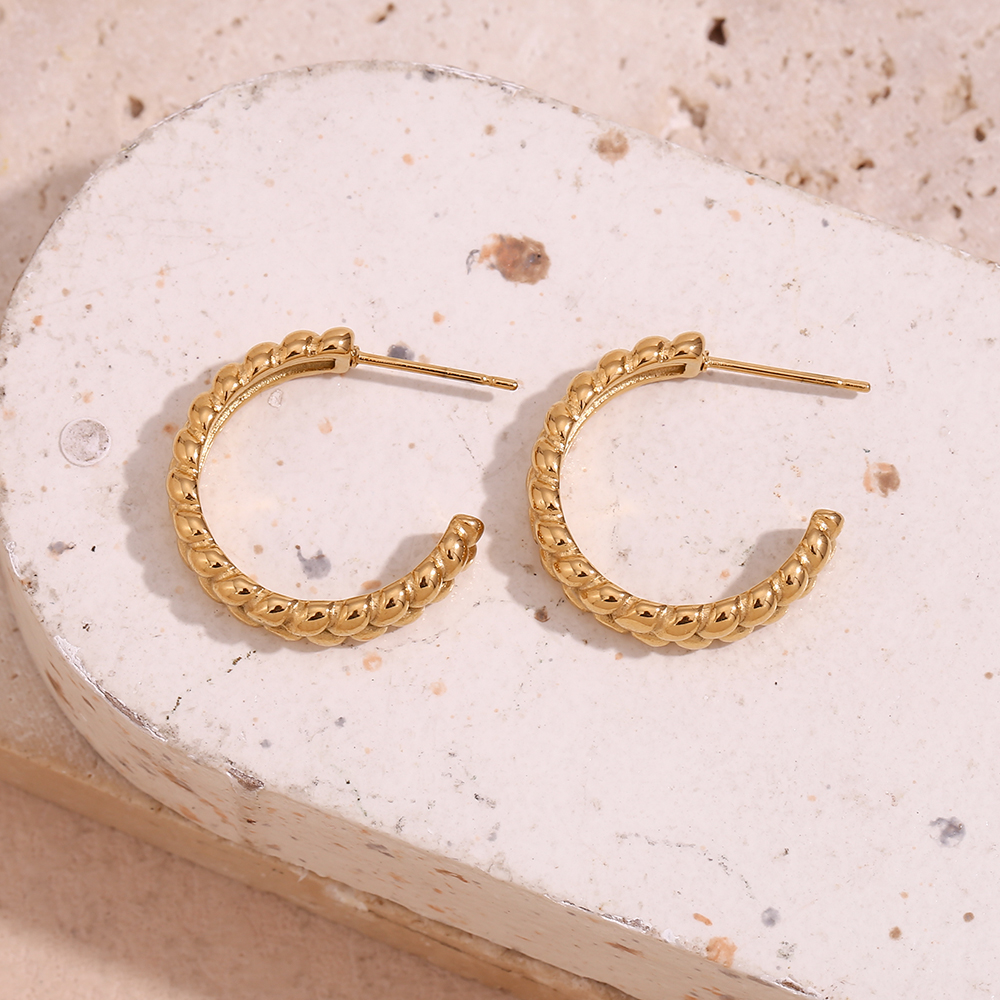 1 Pair Basic Simple Style Classic Style C Shape Grain Plating 304 Stainless Steel 18K Gold Plated Hoop Earrings display picture 7