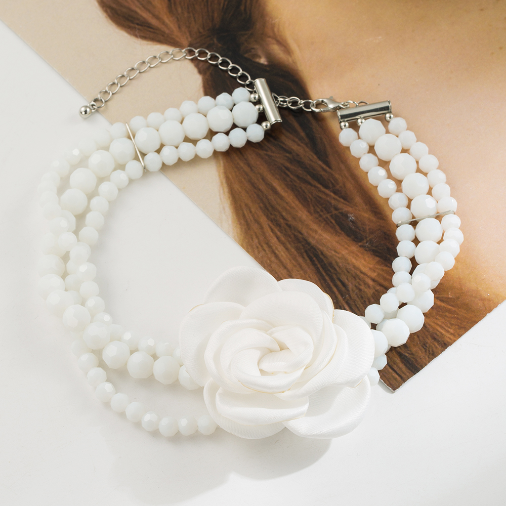 Wholesale Jewelry Elegant Lady Sweet Flower Artificial Crystal Beaded Choker display picture 3