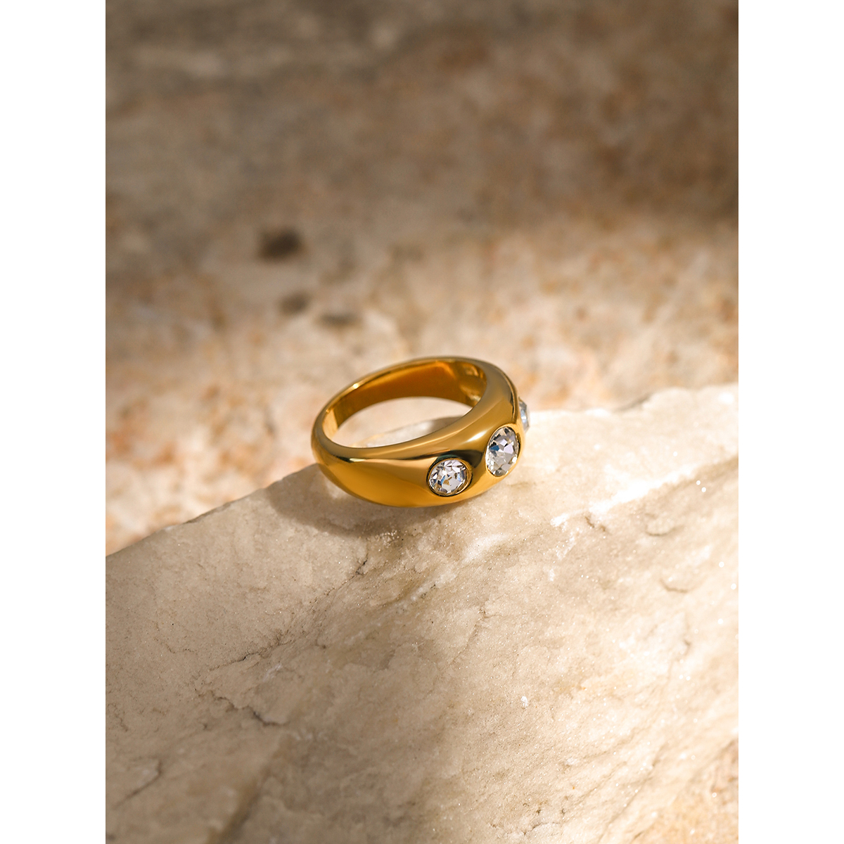 304 Stainless Steel 18K Gold Plated Simple Style Classic Style Inlay Solid Color Zircon Rings display picture 6