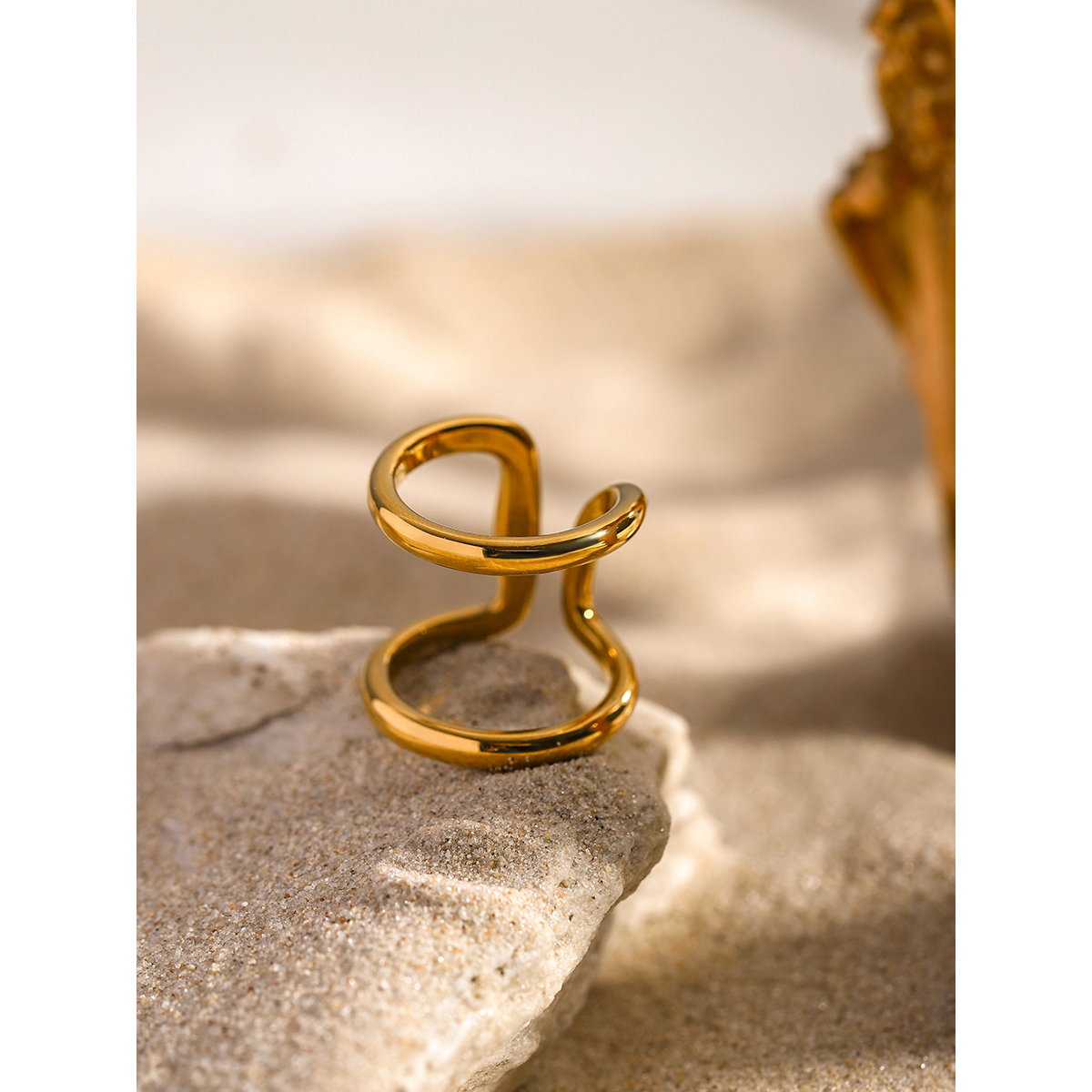 304 Stainless Steel 18K Gold Plated Simple Style Classic Style Plating Solid Color Rings display picture 5
