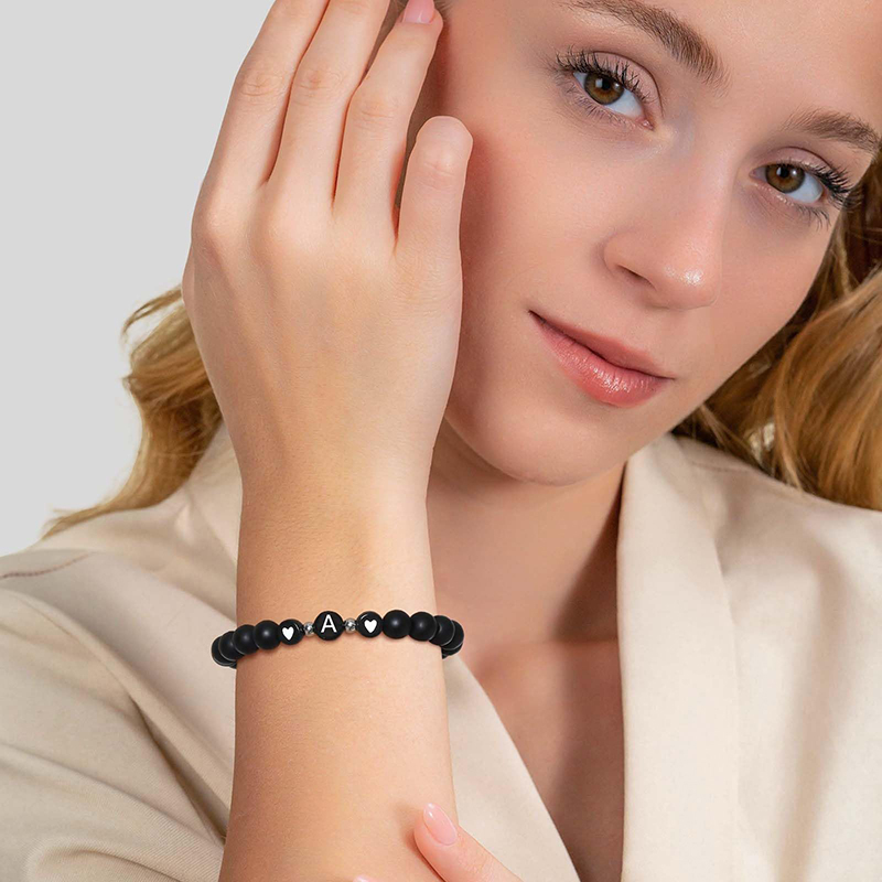 Handgemacht Einfacher Stil Brief Herzform Aryl Stein Perlen Flechten Unisex Armbänder display picture 3