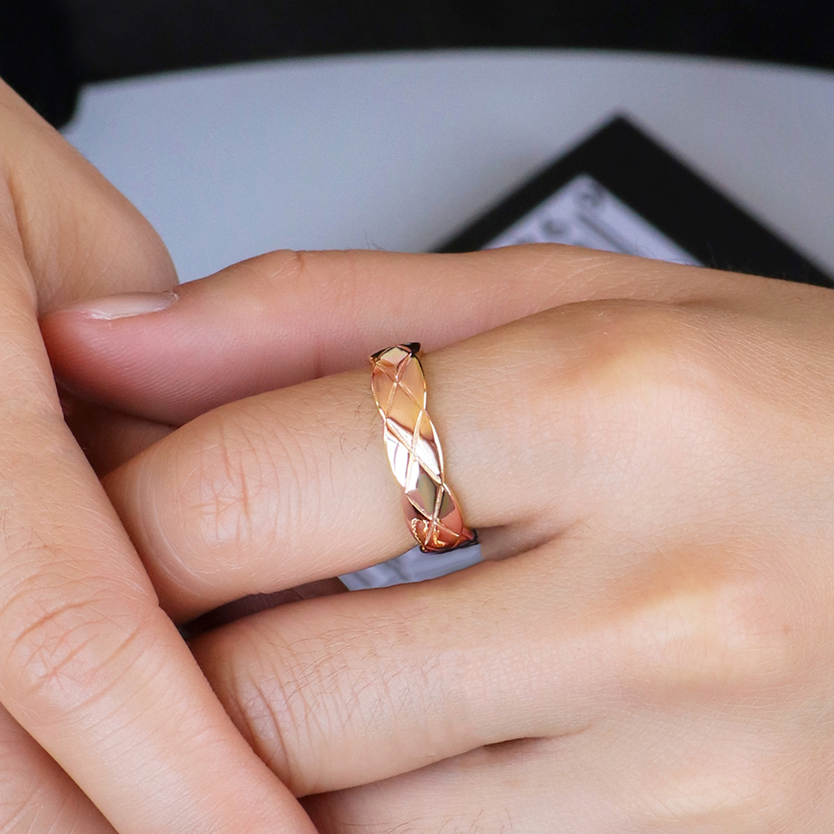 Wholesale Simple Style Classic Style Solid Color Copper Plating Inlay 18K Gold Plated Zircon Rings display picture 10
