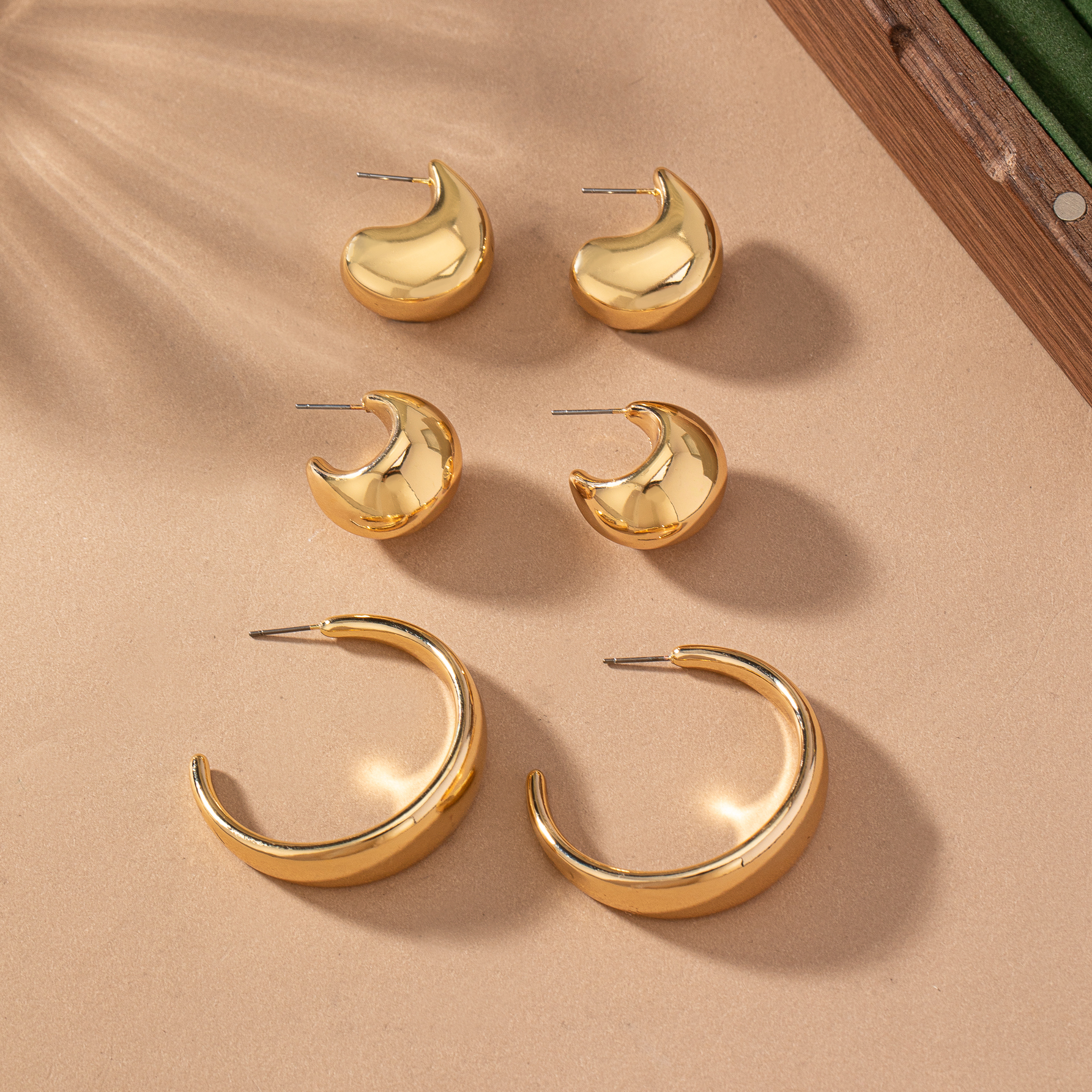 6 Pieces Simple Style Commute Solid Color Plating Chunky Arylic 14K Gold Plated Ear Studs display picture 5