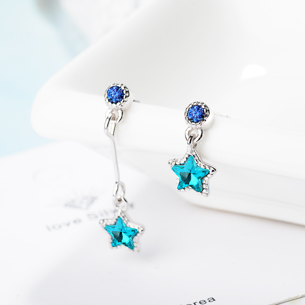 1 Pair Lady Star Inlay Copper Artificial Crystal Zircon Drop Earrings display picture 3