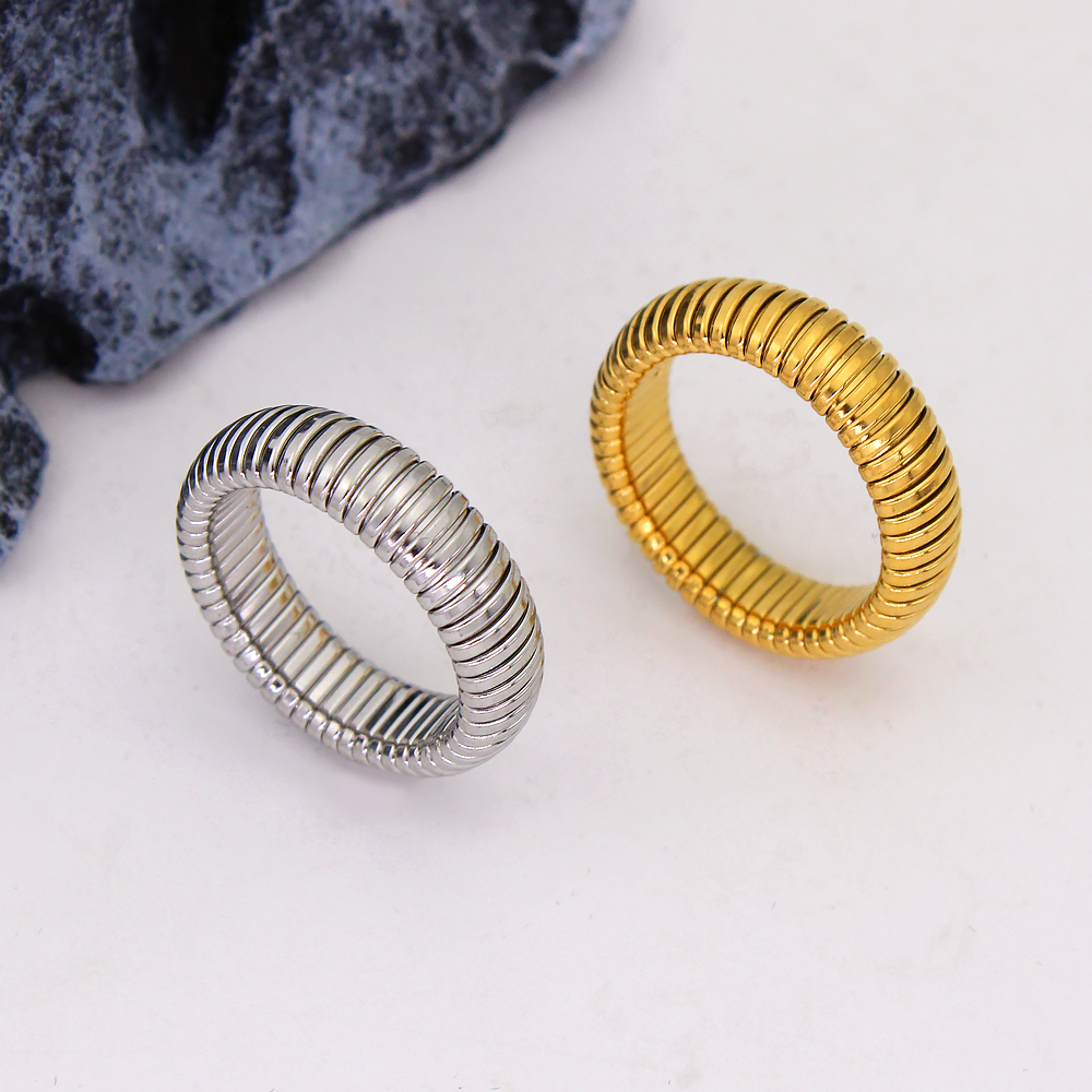 304 Stainless Steel 18K Gold Plated Vintage Style Geometric Rings display picture 14