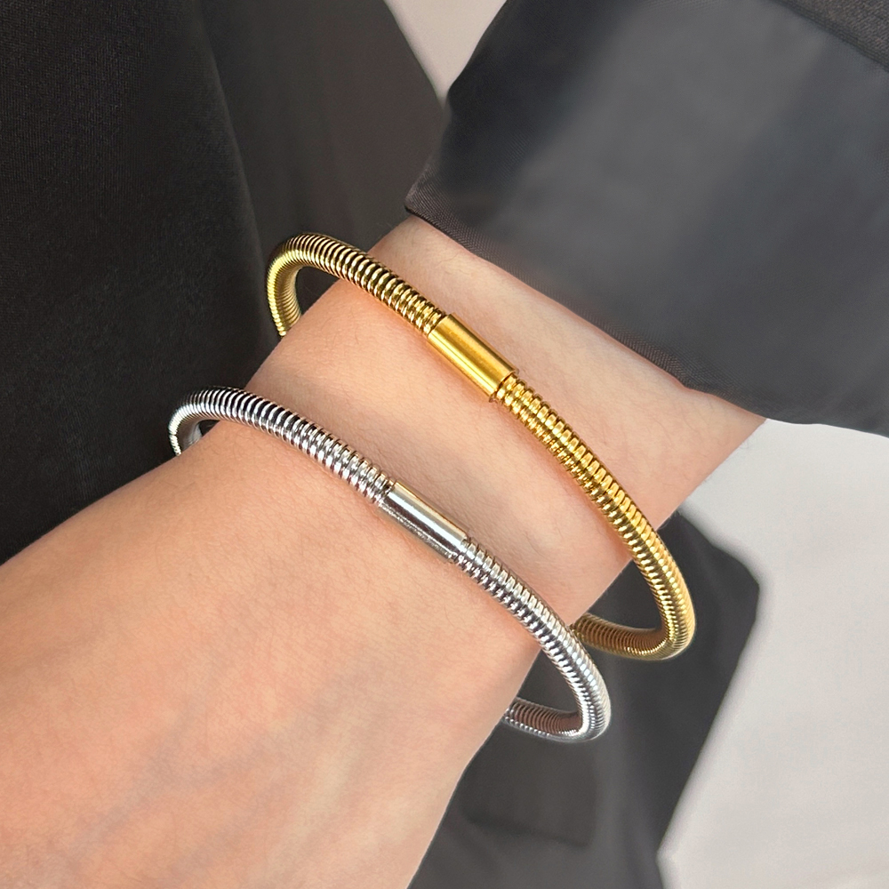 Simple Style Geometric 304 Stainless Steel 18K Gold Plated Bangle In Bulk display picture 4