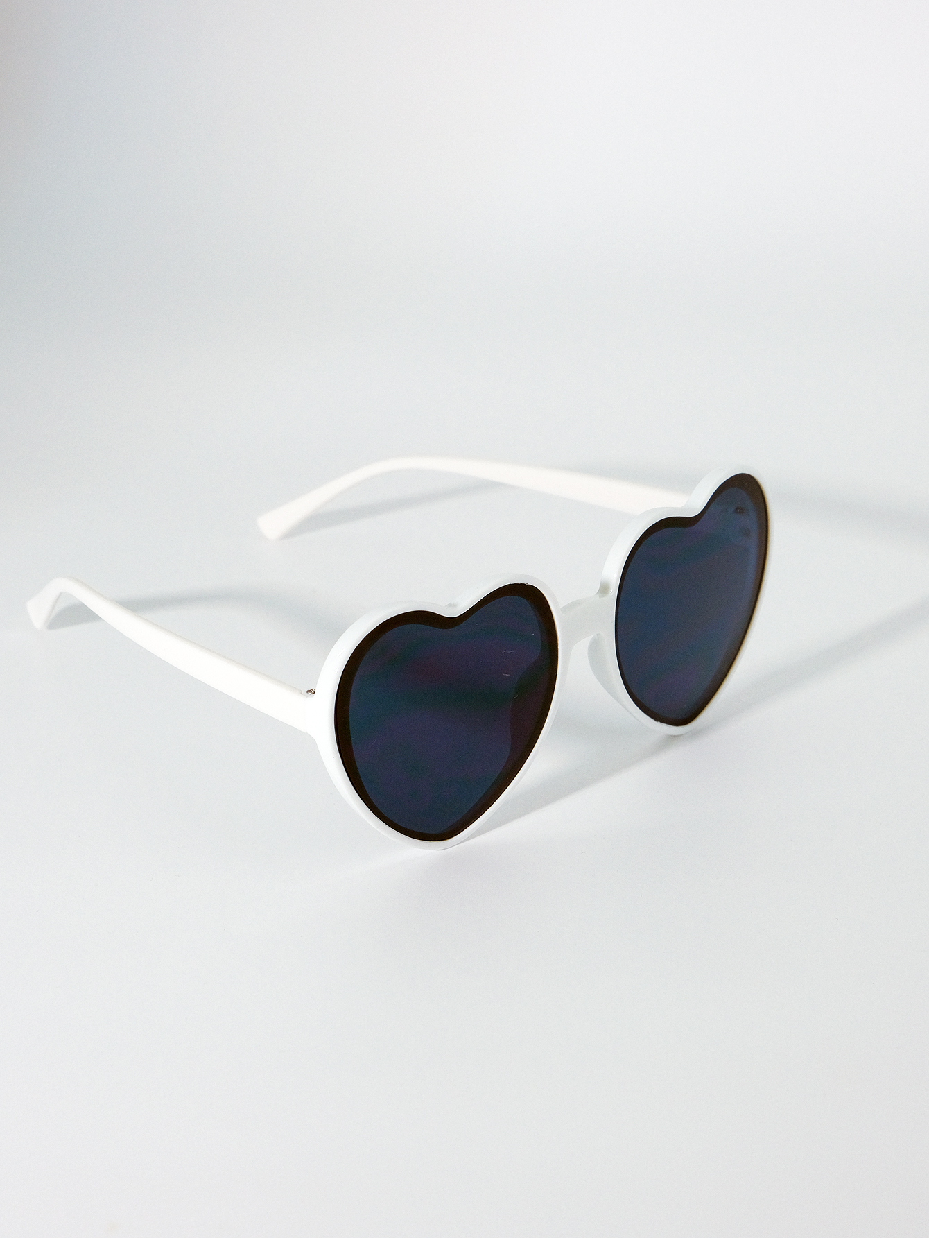 Cute Retro Heart Shape Solid Color Pc Special-Shaped Mirror Full Frame Women's Sunglasses display picture 8